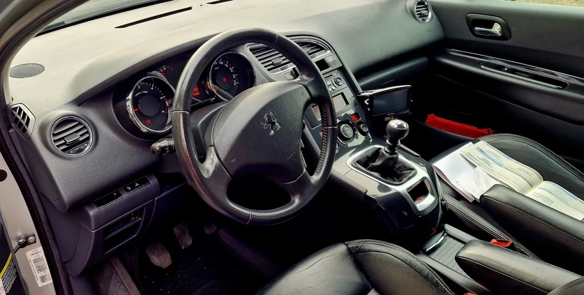 Peugeot 5008 cena 23999 przebieg: 230000, rok produkcji 2010 z Reszel małe 497